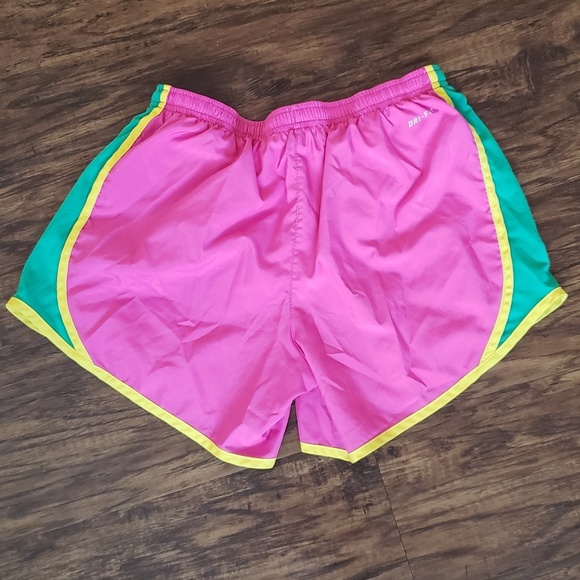 Nike tempo shorts - Picture 2 of 2